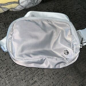 Lululemon fany pack